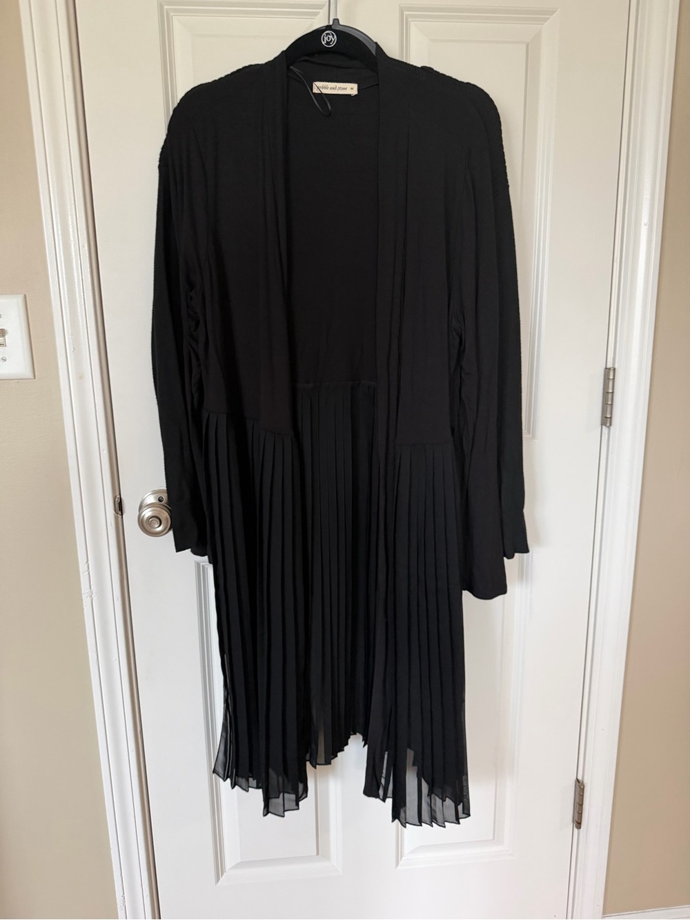 Women’s Cardigans - Picture 5 of 8